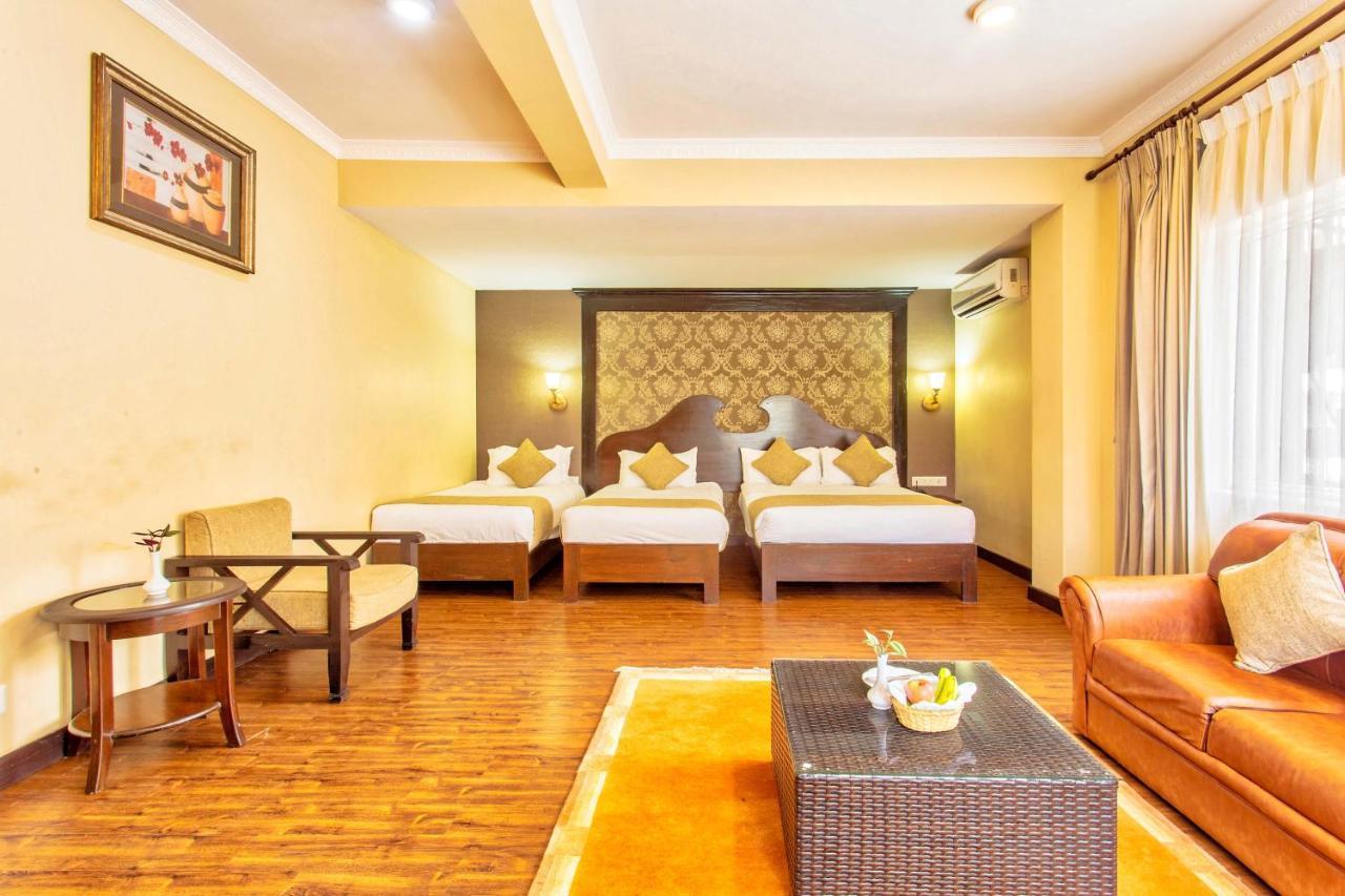 Da Yatra Courtyard Hotel Pokhara Exterior foto
